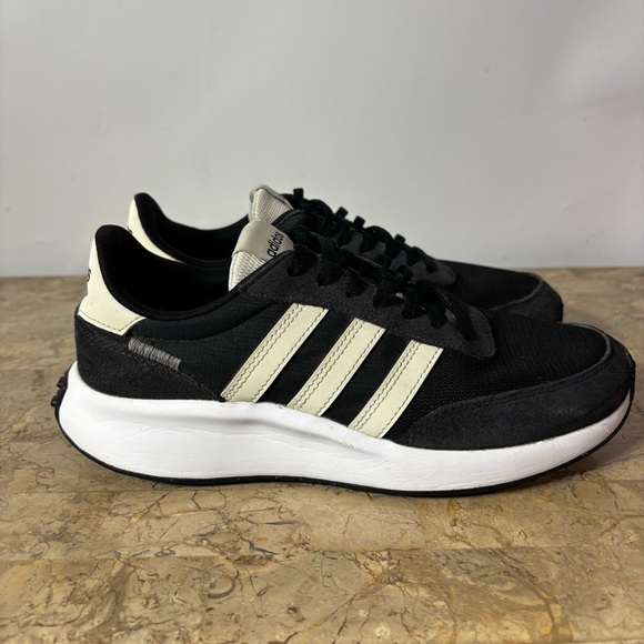 Women’s Adidas (GW5609) Sneakers Size 7.5 - Picture 5 of 11